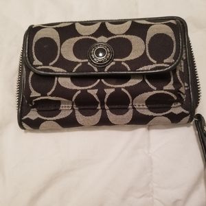 Wallet/wristlet